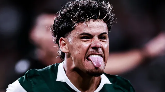 
                    Maxi Araújo foi capitão do Sporting: 