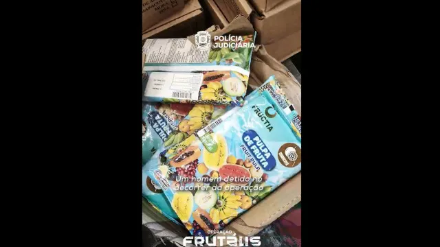
                    PJ mostra as imagens da apreensão de 150 kg de cocaína em polpa de fruta
                
