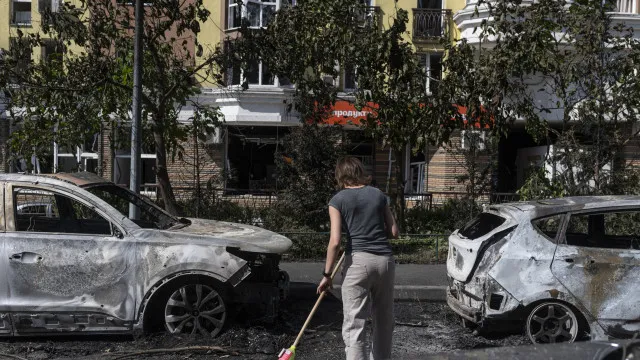 
                    Líderes europeus discutem em Kyiv reforço da defesa antimíssil
                