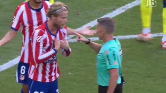 
                    'Ui, ui'. Ex-Sporting Hjulmand fez o que não devia e castigou o Atlético
                