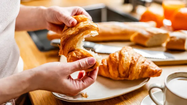 
                    Cheio de fome às 11h? A culpa pode ser deste erro ao pequeno-almoço
                