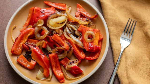 
                    Cebolada no forno. Eis a receita de pimentos (com menos gordura)
                