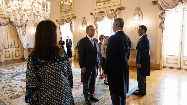 
                    Portugal tem novos embaixadores e foram recebidos em Belém: As imagens
                