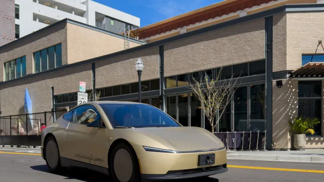 
                    Tesla que quer revolucionar transporte de passageiros está por dias
                