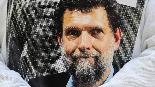 
                    Tribunal dos Direitos Humanos ordena libertação de opositor turco Kavala
                