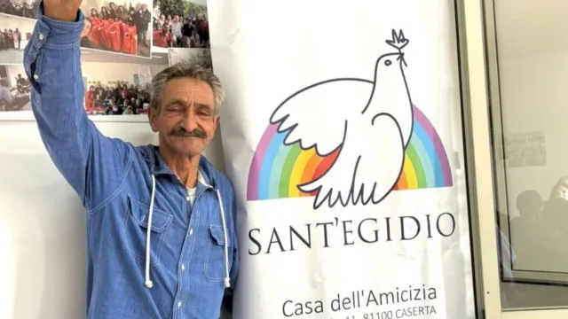 
                    Sem-abrigo agredido até à morte por 50€. Filmaram, mas não ajudaram
                