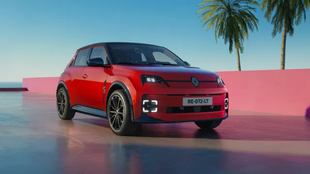 
                    Renault 5 E-Tech renova-se e será mais acessível
                