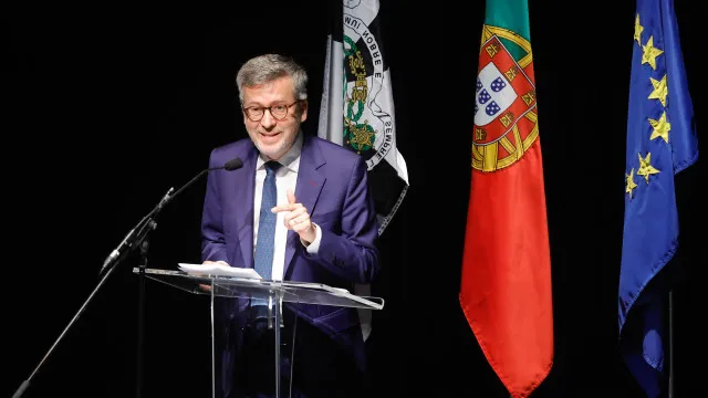 
                    Moedas exige ao Governo os 200 agentes prometidos para Lisboa
                