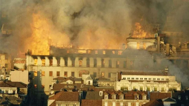 
                    Fogo do Chiado foi há 38 anos. 