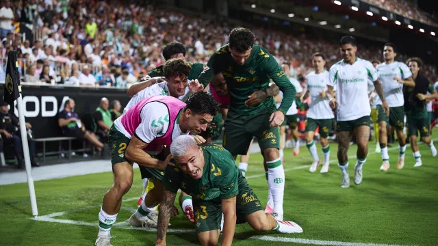
                    Real Betis soma em Valência segundo triunfo em dois jogos na La Liga
                