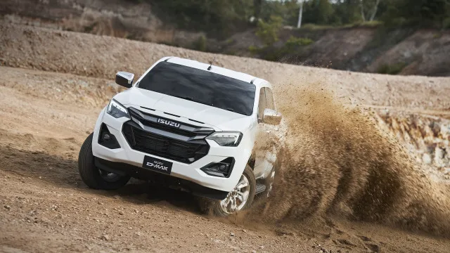 
                    Isuzu D-Max atualizada (e com novo motor) chegou a Portugal. Os preços
                