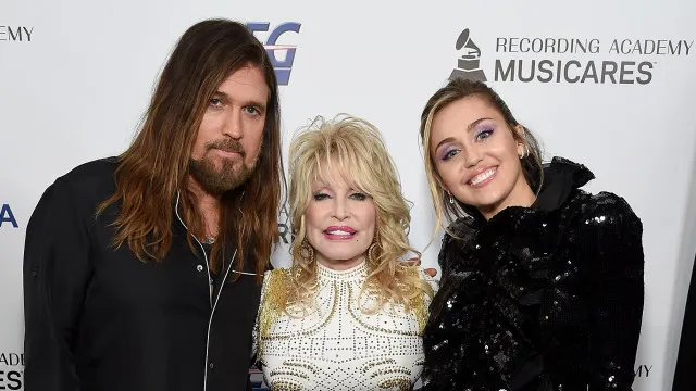 
                    Billy Ray Cyrus recorda rumores de 