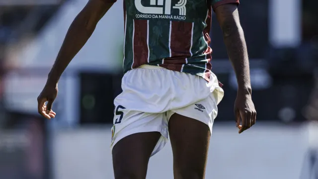 
                    Oficial: Nilton Varela assina pelo Marítimo até junho de 2028
                