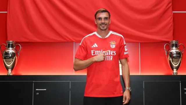 
                    Oficial: Palhinha é reforço do Benfica até 2030 (com cláusula milionária)
                