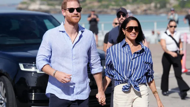 
                    Príncipe Harry já aterrou no Reino Unido com Meghan e filhos
                