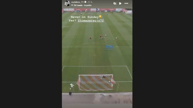 
                    Golaço à vista? Sudakov surpreende em treino antes do duelo com o Aarhus
                