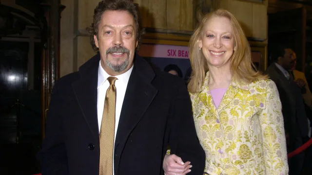 
                    Morreu o ator Tim Curry, de 