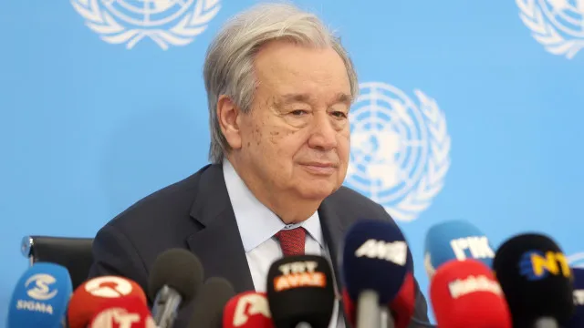 
                    Guterres anuncia mobilização para apoiar comunidades afetadas no Nepal
                