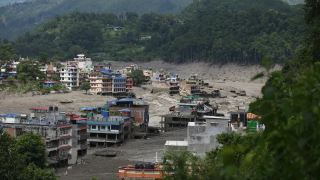 
                    Nepal: Afinal, deslizamento de terras é que causou sismo? O que se sabe  
                