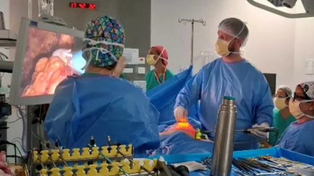 
                    Hospital de Aveiro faz operação inovadora a cancro da mama
                