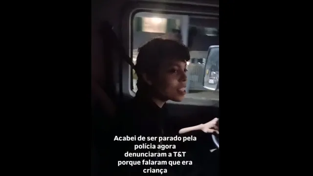 
                    Camionista brasileiro parado pela polícia após ser confundido com criança
                