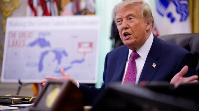 
                    Trump assina ordem executiva renomeando Lago Ontário como 
