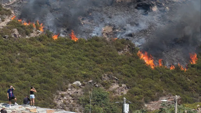 
                    Incêndios? Timor-Leste apoia compra de veículos para região Norte
                