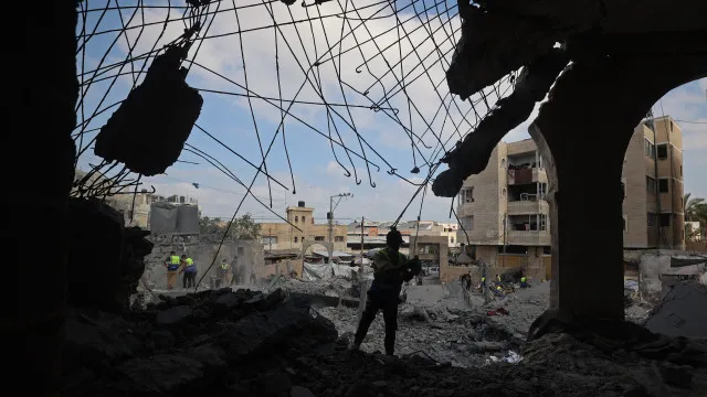 
                    Médio Oriente: Três mortos em ataques israelitas em Gaza
                