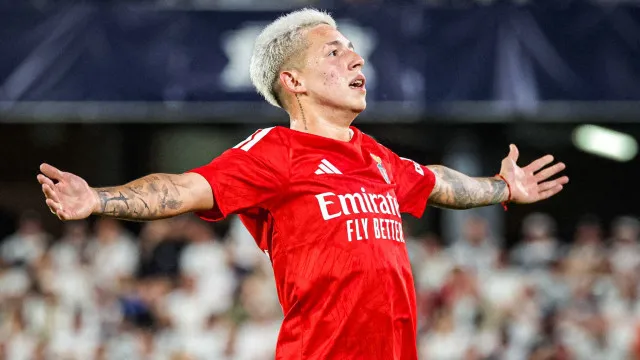
                    De régua e esquadro, Prestianni fez arco nórdico e deu triunfo ao Benfica
                