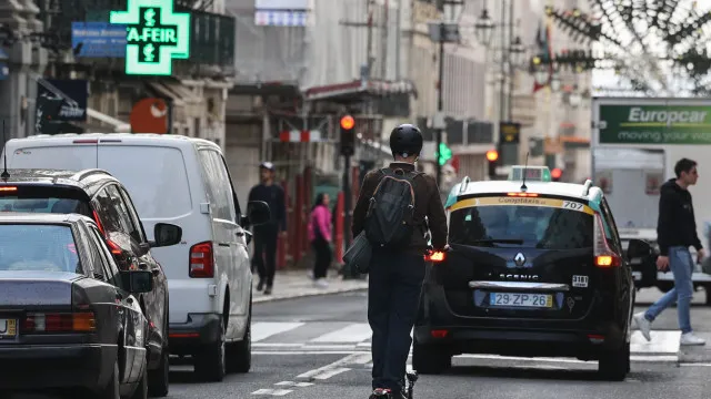 
                    Trotinetes tornaram-se alvo a abater num Portugal ainda dominado pelo carro
                