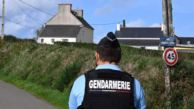 
                    Joalheiro assaltado em França. Família sequestrada e mantida em cativeiro
                