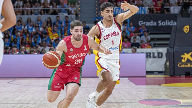 
                    Portugal com histórica vitória em Espanha na corrida ao Mundial 
                