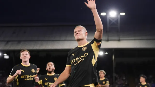 
                    Manchester City goleia por 4-1 na visita ao Crystal Palace
                