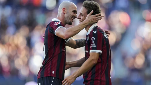 
                    Levante goleia e Luís Castro vive maior vitória no clube de Valência
                