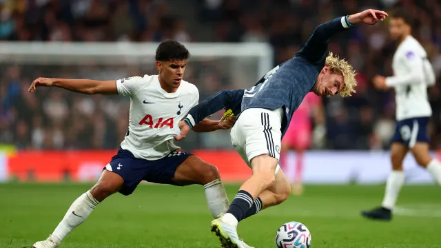 
                    Tottenham, de Mateus Fernandes, volta a perder na Premier League
                