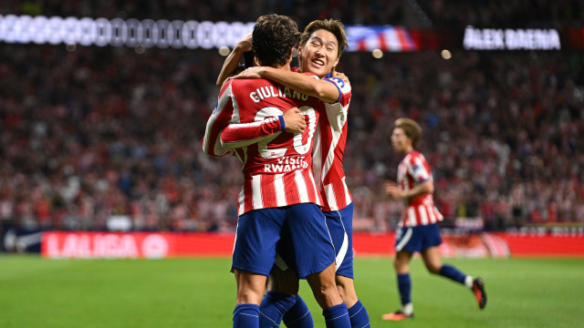 Atlético Madrid volta aos triunfos com bis de Baena e à custa do Sevilha