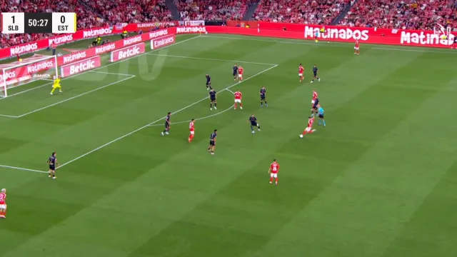 
                    Nem pediu licença. A bomba de Lenglet que deu a vitória ao Benfica
                