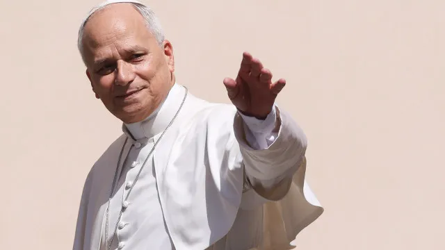 
                    Papa Leão XIV denuncia mercantilização da água e apela à oração
                