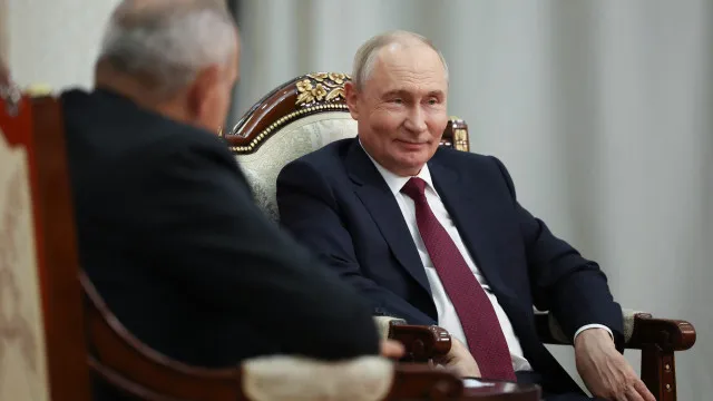 
                    Putin diz à Arménia para escolher entre UE e a União Eurasiática
                