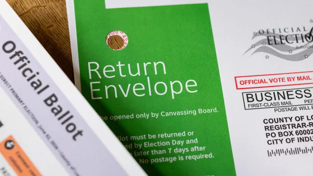 
                    Novo sistema de voto por correspondência nos EUA pode excluir milhões
                