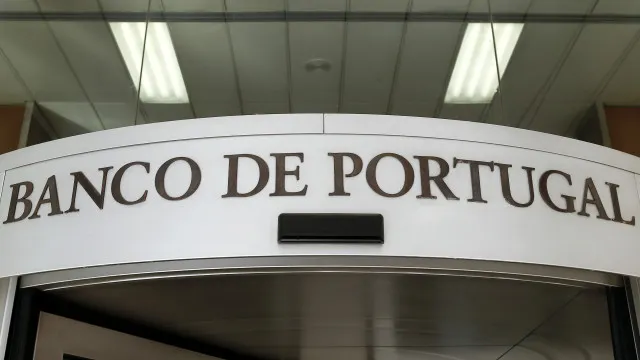 
                    Novos depósitos atingem máximo histórico e juros voltam a subir em julho
                