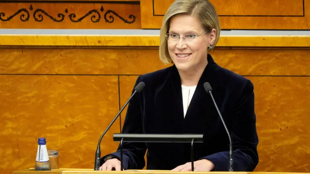 
                    Provedora de Justiça da Estónia eleita presidente
                