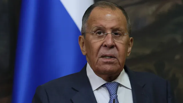 
                    Rússia decide fechar Goethe na Alemanha após encerramento da Casa Russa
                