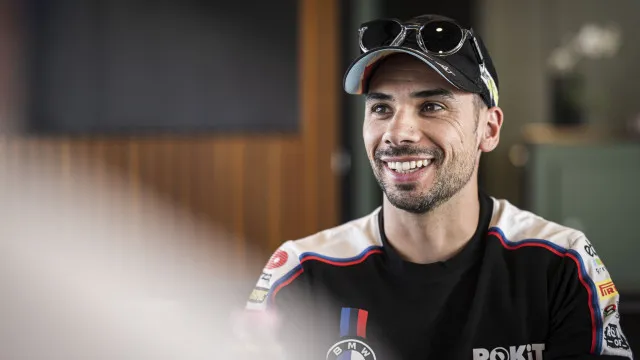 
                    Oficial: Miguel Oliveira renova e continua nas Superbike em 2027
                