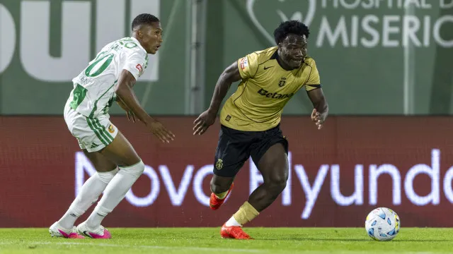 
                    267 jogadores mudaram de clube na janela de transferências de verão
                