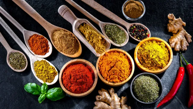 
                    Adeus, inflamação! 10 especiarias que ajudam a reduzir
                
