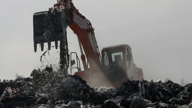 
                    Governo aprova estratégia Terra+ para diminuir lixo nos aterros
                