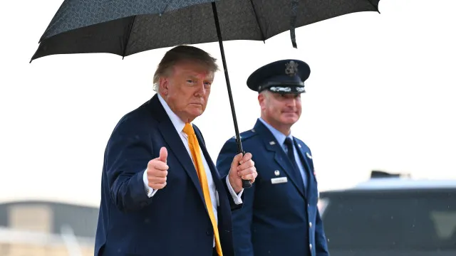 
                    Donald Trump diz que receberá Xi Jinping com jantar de Estado
                