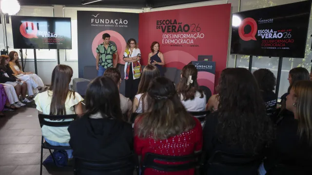
                    Nem tudo o que parece notícia é e 59 jovens estão a aprender a desconfiar
                