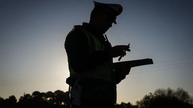 
                    Homem apanhado pela GNR a transportar 172 jerricãs de combustível
                